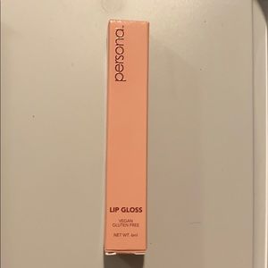 Persona lip gloss on toffee